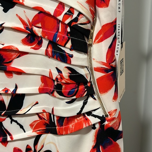 Ivanka Trump ruched sheath with zipper detail, size 12, NWT - Picture 4 of 4